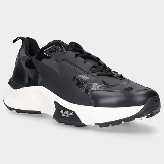 Valentino Garavani Men's True Act Low Top Canvas Sneakers Size 42.5 (MSRP $980)