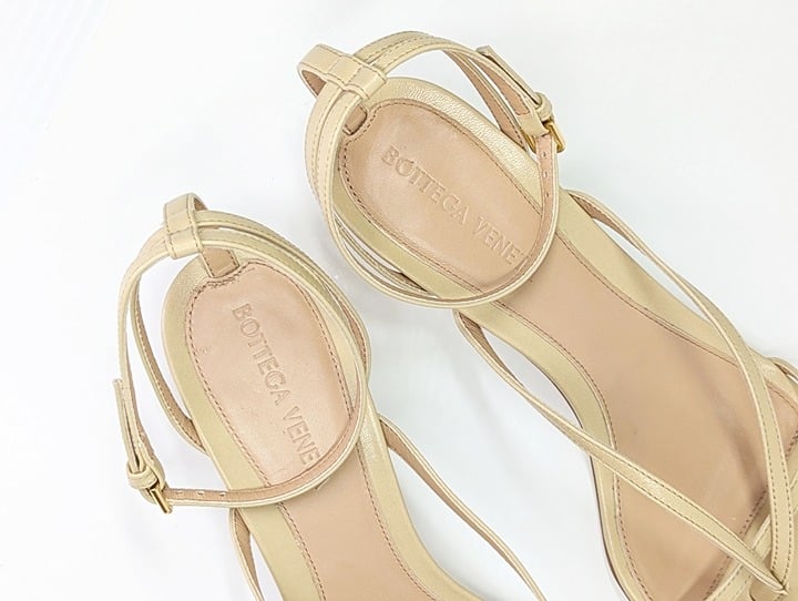 Bottega Veneta Women's Stretch Ankle Strap Kitten Sandals Size 36.5 (MSRP $990)