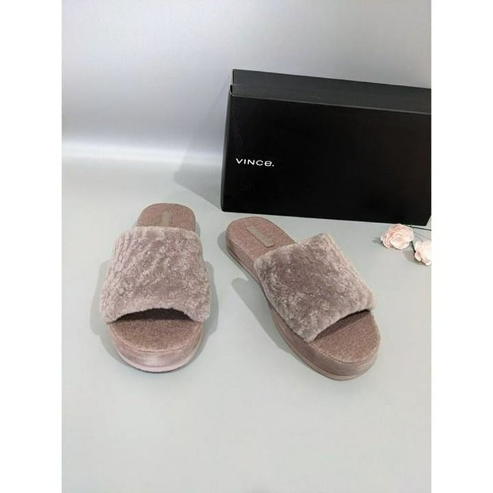 Vince Kenia Women's Comfort Slide Sandal Size 8 M (MSRP $130)