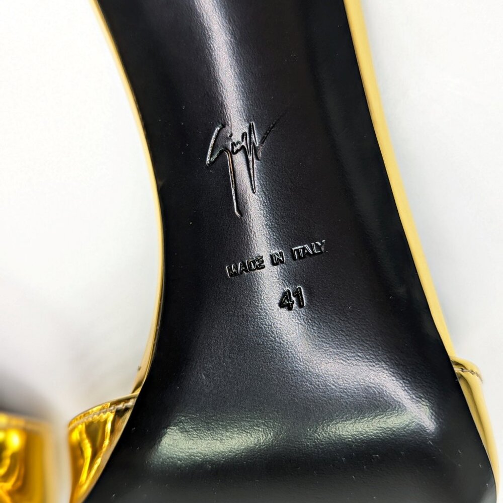 Giuseppe Zanotti Intrigo 90mm Gold Patent Mule Sandals Size 41 (MSRP $795)