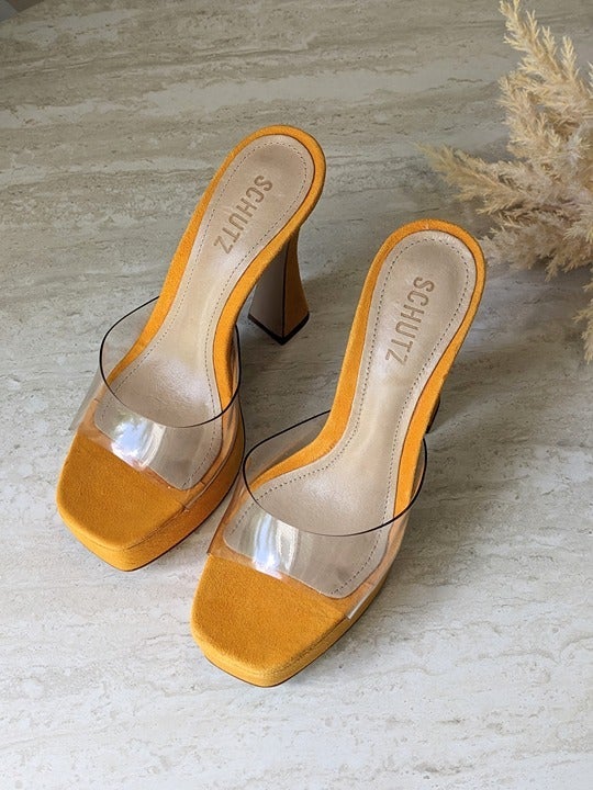 Schutz Haila Women's Vinyl Suede Platform Sandals Bright Sun Size 8 B (MSRP $118)