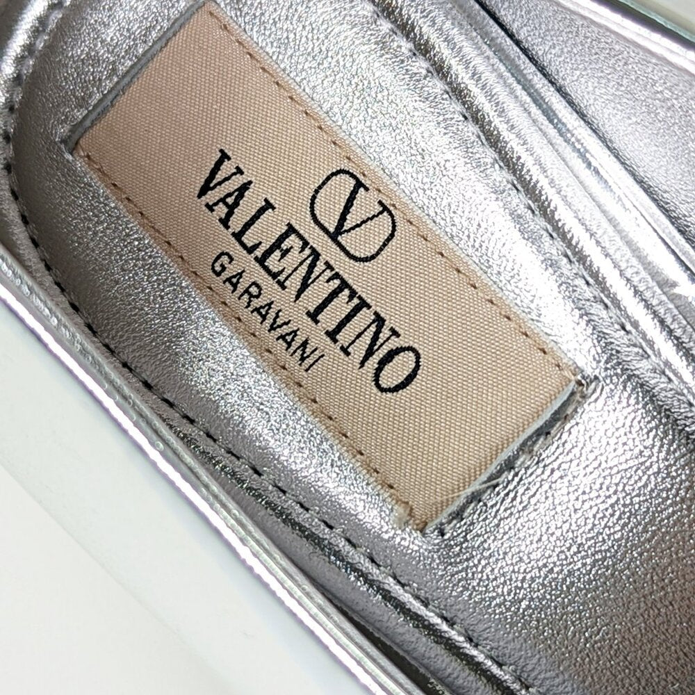 Valentino Garavani Women's Pointed Toe Rockstud Pumps Silver Sz 37.5 MSRP $1,390