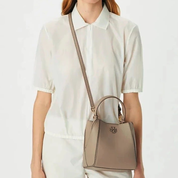 Tory Burch McGraw Small Bucket Bag Convertible in Fresh Clay (MSRP $368)