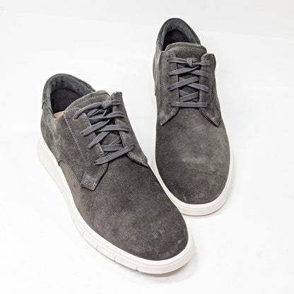 Vince Men's Stephen Low-Top Sneakers Graphite Suede Size 9 (MSRP $225)