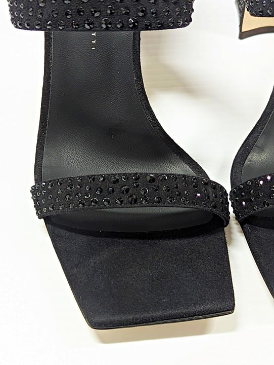 Giuseppe Zanotti Women's Vanilla Crystal Embellished Sandals Size 38 (MSRP $850)