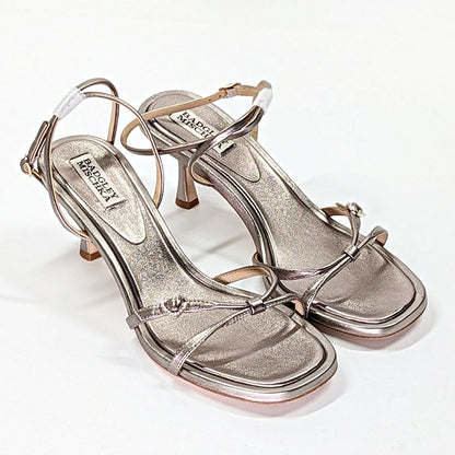 Badgley Mischka Brynna Leather Sandals with Heart Buckle Size 9 (MSRP $235)