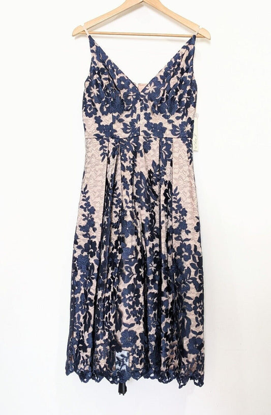 Eliza J Women's V-Neck Lace Dress Size 8 (MSRP $228)