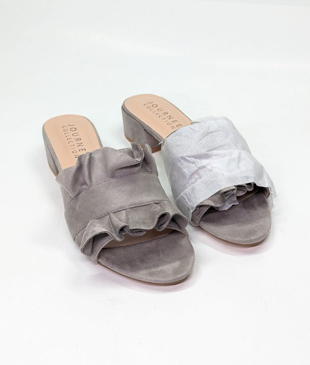 Journee Collection Women's Sabica Slip On Dress Sandals Size 7.5 (MSRP $75)