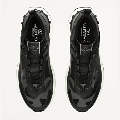 Valentino Garavani Men's True Act Low Top Canvas Sneakers Size 44 (MSRP $980)