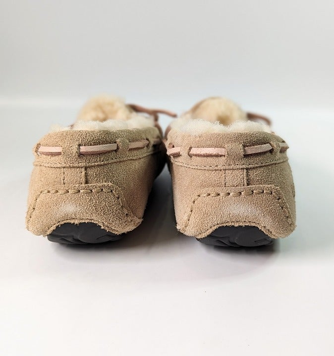 Ugg Australia Women's Dakota Moccasin Slippers Tabacco Suede Size 5 (MSRP $135)