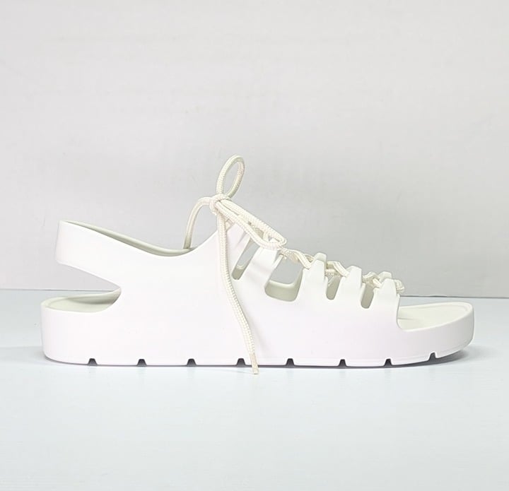 Bottega Veneta Women's White Jelly Lace Up Sandals Size 39 EU (MSRP $490)