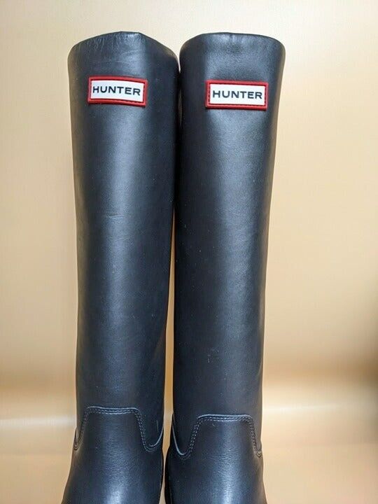 Hunter Women's Black Chasing Knee Boot Killing Eve Size 6 / EU 37 (MSRP $395)