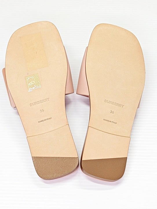 Burberry Women's Sloane TB Leather Flat Sandal Dusky Pink Size 36 IT (MSRP $750)